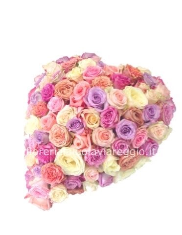 cuore con fiori misti